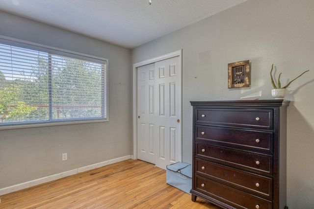 665 Paradise Road B, Salinas, CA 93907