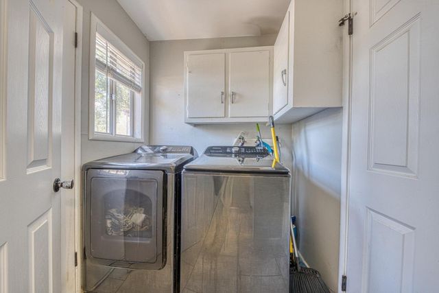 665 Paradise Road B, Salinas, CA 93907