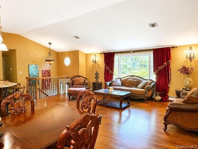 270 Bardonia Road, Nanuet, NY 10954