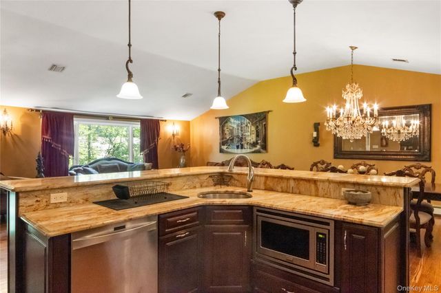 270 Bardonia Road, Nanuet, NY 10954