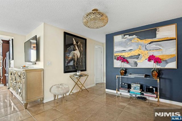 160 Overlook 4C, Hackensack, NJ 07601