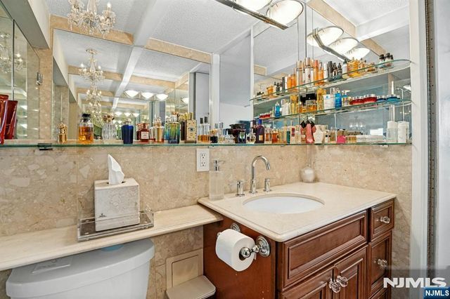 160 Overlook 4C, Hackensack, NJ 07601