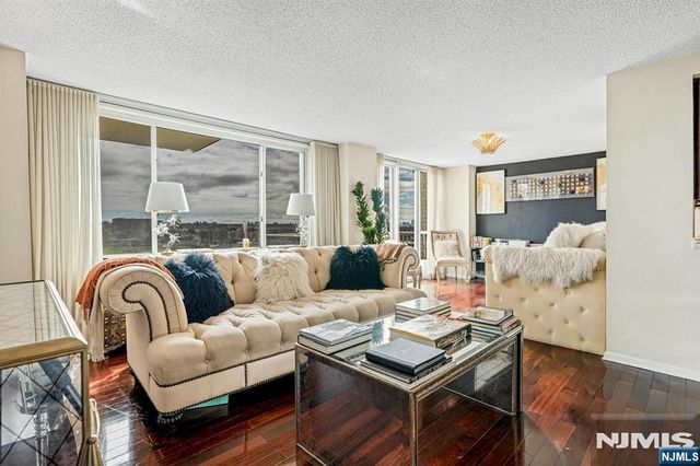 160 Overlook 4C, Hackensack, NJ 07601