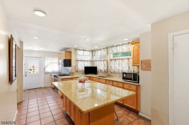 569 Berkeley Ave, City Of Orange Twp., NJ 07050