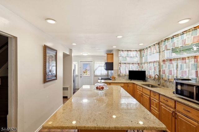 569 Berkeley Ave, City Of Orange Twp., NJ 07050