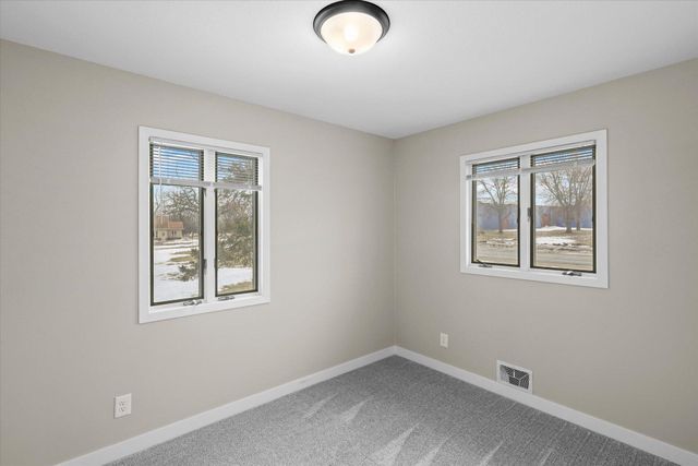 701 10th Street E, Hastings, MN 55033