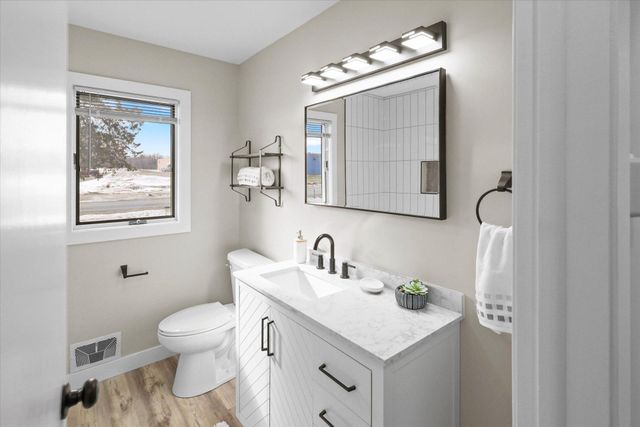 701 10th Street E, Hastings, MN 55033