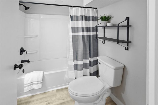 701 10th Street E, Hastings, MN 55033