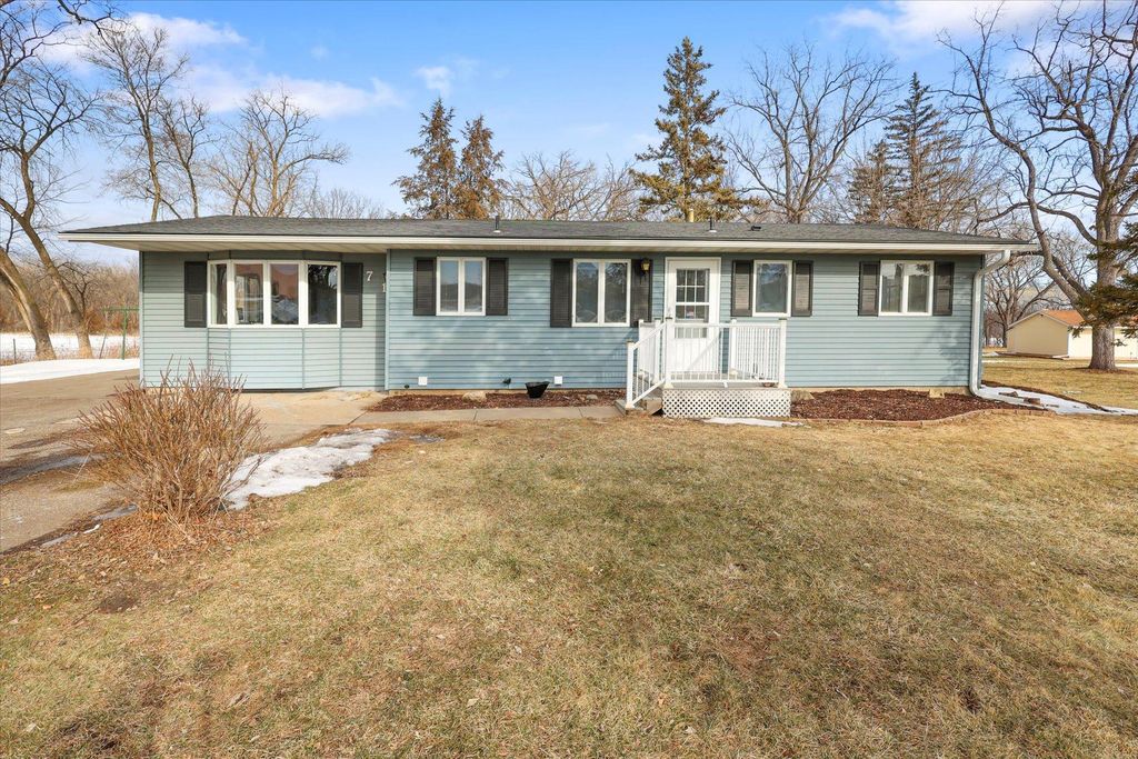 701 10th Street E, Hastings, MN 55033