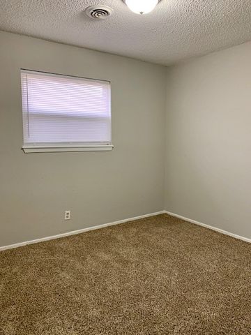 1509 Rolling Oaks, Rogers, AR 72756