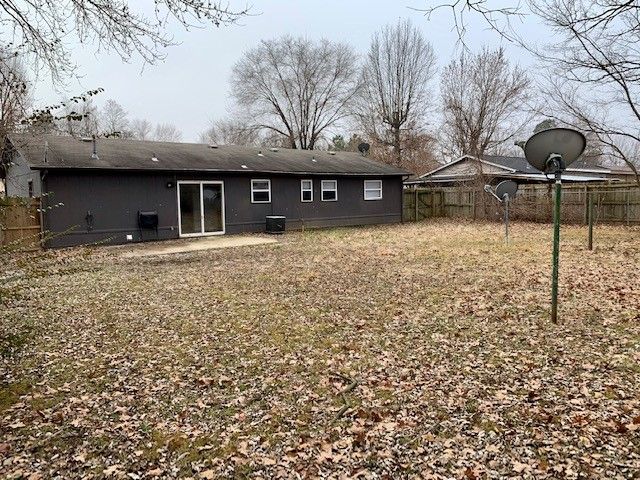 1509 Rolling Oaks, Rogers, AR 72756