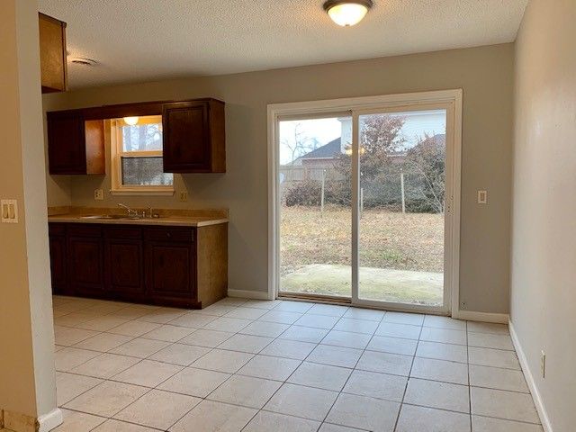 1509 Rolling Oaks, Rogers, AR 72756