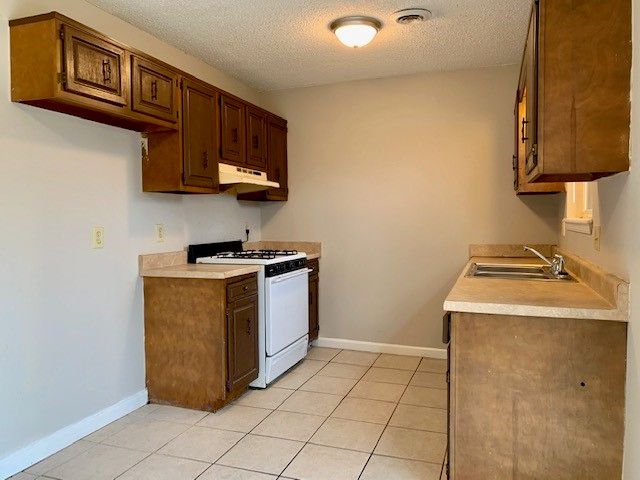 1509 Rolling Oaks, Rogers, AR 72756