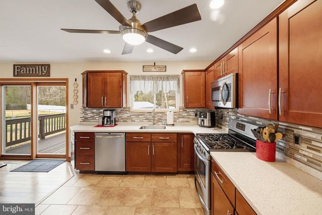 1666 HOLLY PKWY, Williamstown, NJ 08094