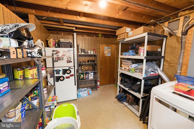 1666 HOLLY PKWY, Williamstown, NJ 08094