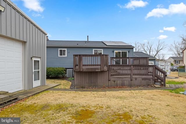 1666 HOLLY PKWY, Williamstown, NJ 08094