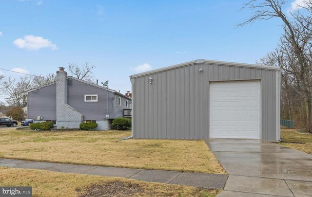 1666 HOLLY PKWY, Williamstown, NJ 08094