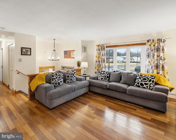 1666 HOLLY PKWY, Williamstown, NJ 08094