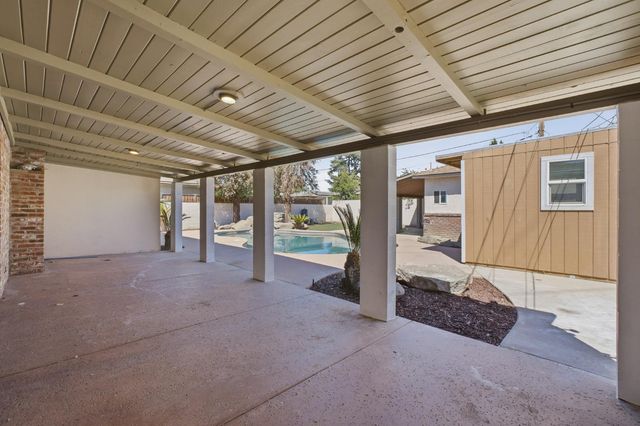 2146 N Maple Avenue, Fresno, CA 93703