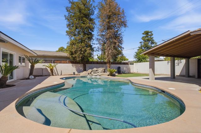2146 N Maple Avenue, Fresno, CA 93703