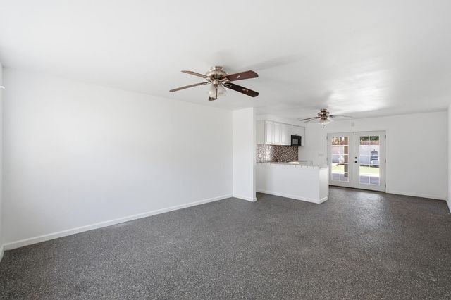 2146 N Maple Avenue, Fresno, CA 93703