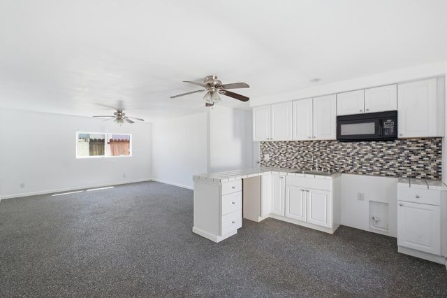 2146 N Maple Avenue, Fresno, CA 93703