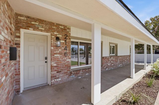 2146 N Maple Avenue, Fresno, CA 93703