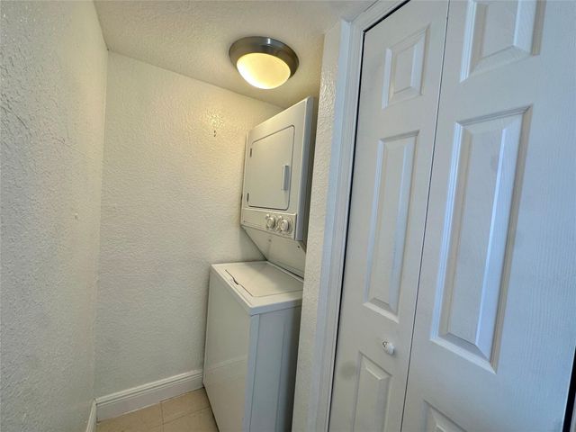 660 NE 11th Avenue 202, Fort Lauderdale, FL 33304
