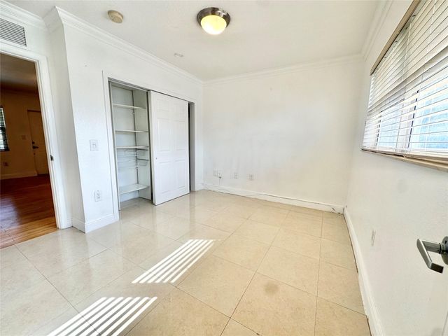 660 NE 11th Avenue 202, Fort Lauderdale, FL 33304