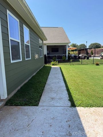 1615 Sweetmoss Loop, Denver, NC 28037