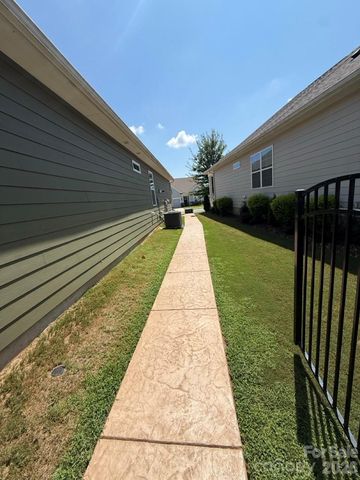 1615 Sweetmoss Loop, Denver, NC 28037