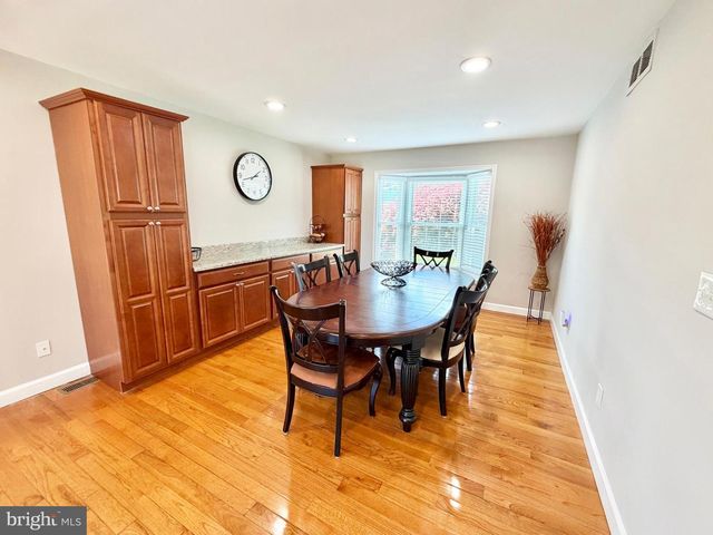 15 GREENFIELD DR N, Princeton Junction, NJ 08550