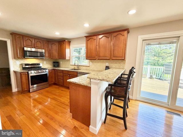 15 GREENFIELD DR N, Princeton Junction, NJ 08550