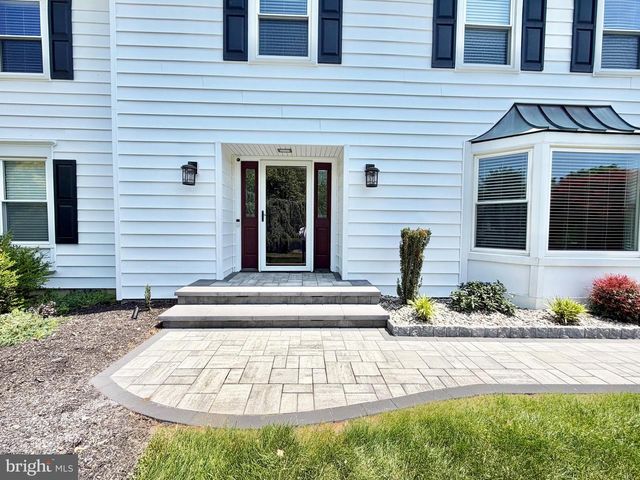 15 GREENFIELD DR N, Princeton Junction, NJ 08550
