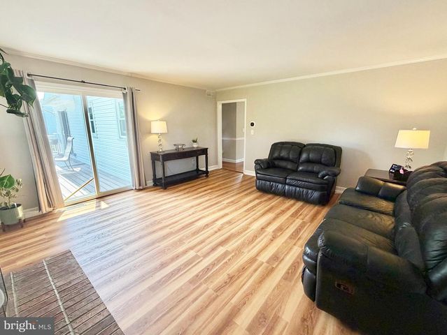 15 GREENFIELD DR N, Princeton Junction, NJ 08550