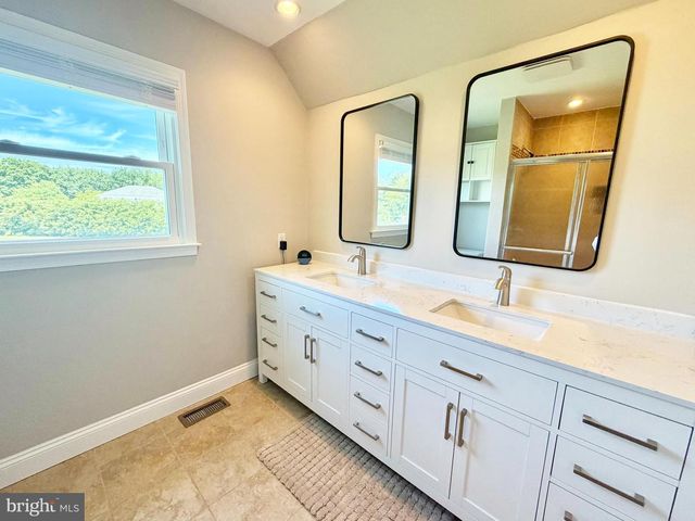 15 GREENFIELD DR N, Princeton Junction, NJ 08550