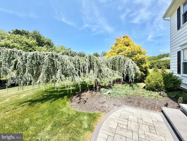 15 GREENFIELD DR N, Princeton Junction, NJ 08550