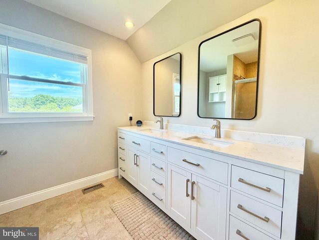 15 GREENFIELD DR N, Princeton Junction, NJ 08550