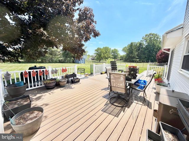 15 GREENFIELD DR N, Princeton Junction, NJ 08550