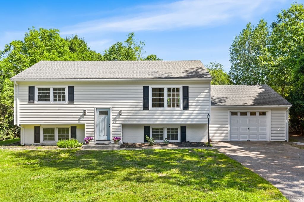 11 Marjorie Street, Stonington, CT 06355