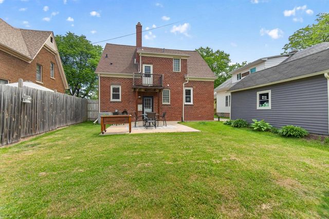308 S 9th AVENUE, West Bend, WI 53095