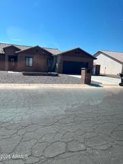 15230 S COUNTRY CLUB Way, Arizona City, AZ 85123