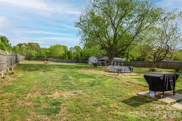 130 Fort Dobbs Road, Statesville, NC 28625