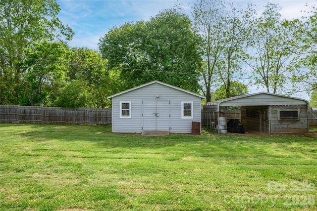 130 Fort Dobbs Road, Statesville, NC 28625