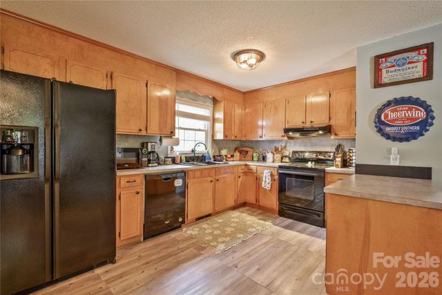 130 Fort Dobbs Road, Statesville, NC 28625