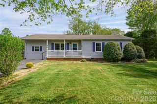 130 Fort Dobbs Road, Statesville, NC 28625
