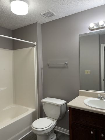 3251 N Senseney Cir, Clarksville, TN 37042