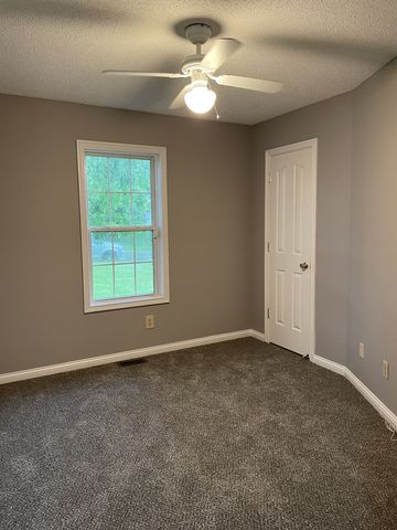 3251 N Senseney Cir, Clarksville, TN 37042