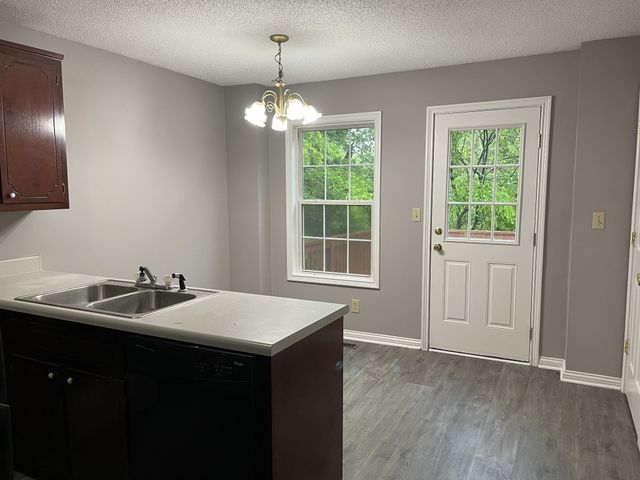 3251 N Senseney Cir, Clarksville, TN 37042