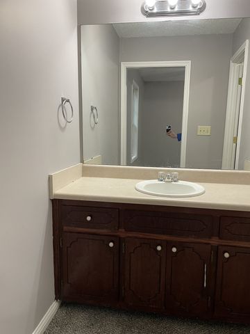 3251 N Senseney Cir, Clarksville, TN 37042